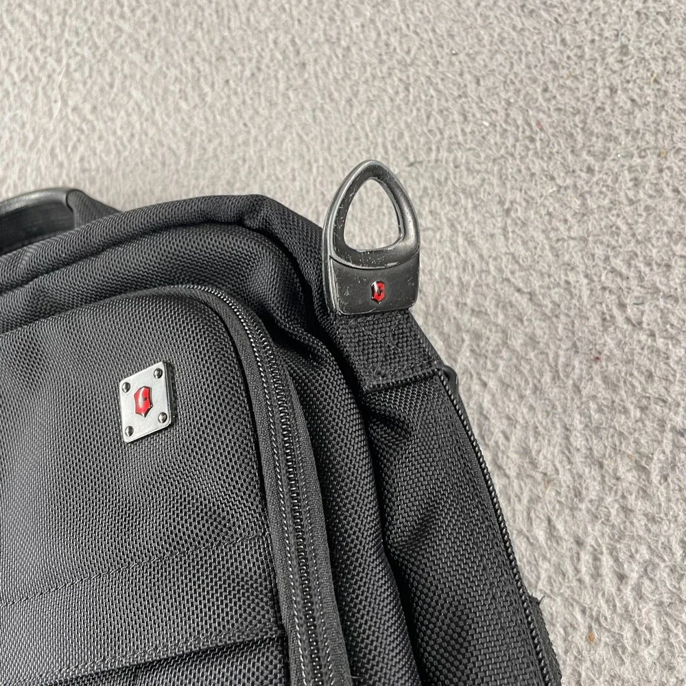 Victorinox Black Laptop Bag/Briefcase w/Multiple Pockets, fits 16